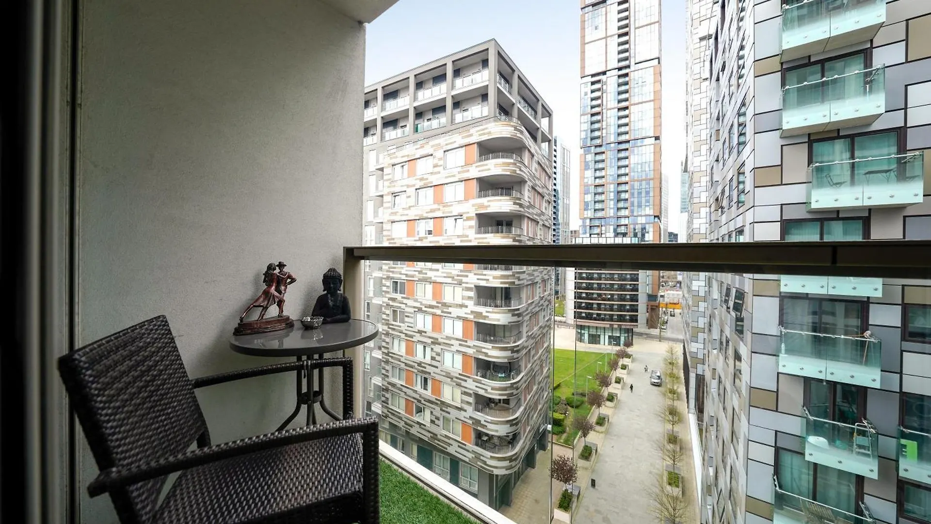 Cobalt Point 2 Apartment London