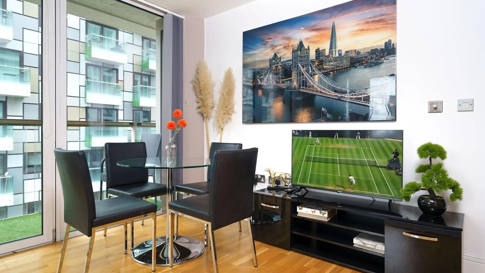 Cobalt Point 2 Apartment London